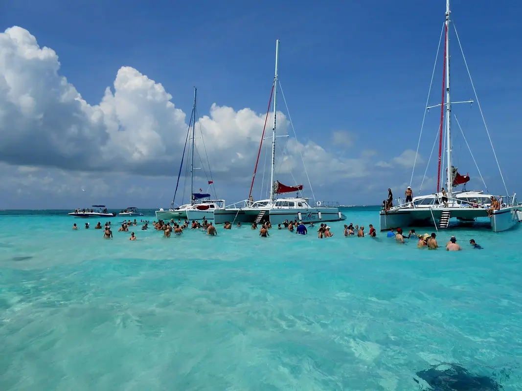 Destination The Cayman Islands: A Travel Planning Guide for Travel Advisors