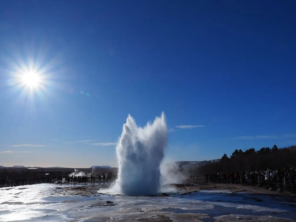 Destination Iceland: A Land of Fire and Ice - Travel Agent's Guide