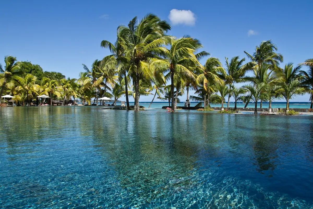 Crafting Unforgettable Mauritius Escapes & Example Activities: A Guide for Travel Advisors