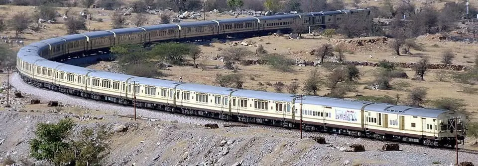 Palace On Wheels1.webp