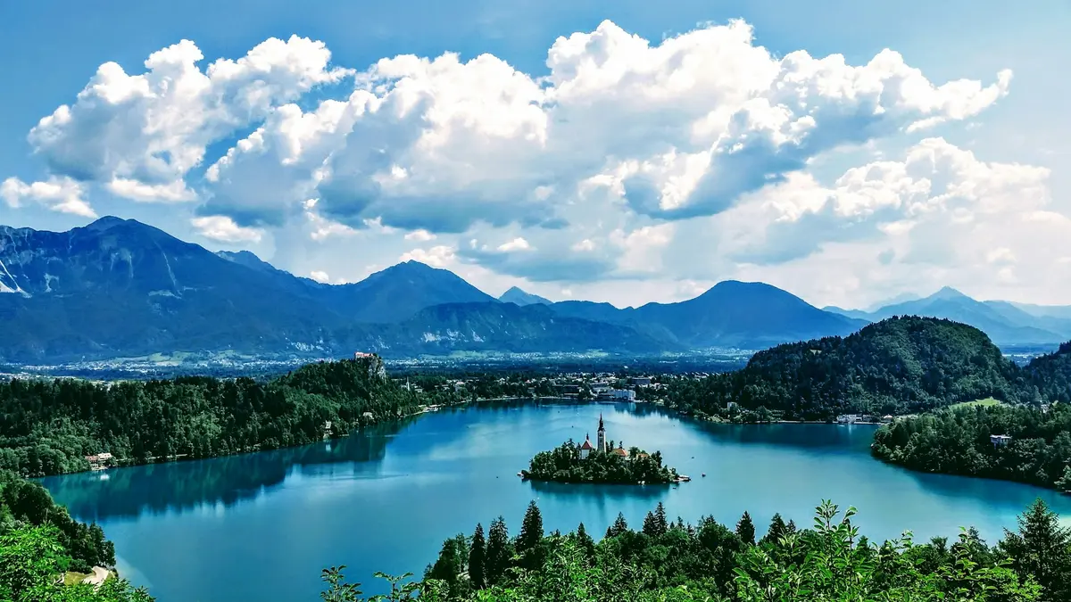 Crafting Calm: A Tour Planner's Guide to Introvert-Friendly Destinations + Tour Example