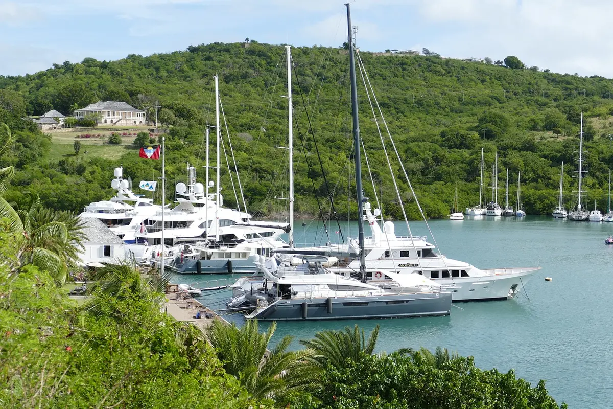 Yacht Charters 3.webp